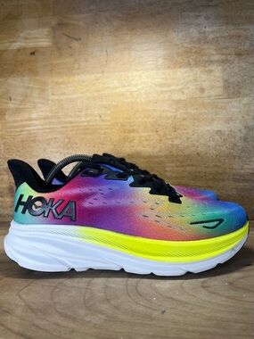 Hoka One One Clifton 9 Womens Size 11 Wide Running Shoes Sneakers Rainbow
